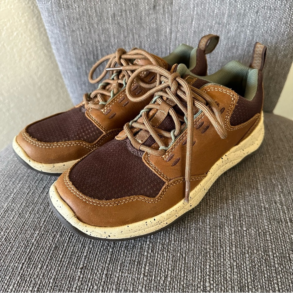 L.L. Bean Traverse Trail Sneakers - Picture 3 of 11
